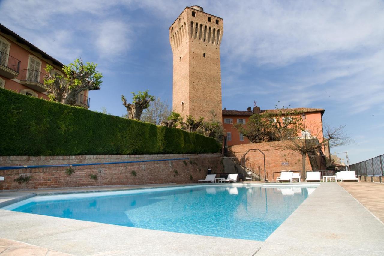 Hotel Castello Di Santa Vittoria Santa Vittoria dʼAlba Buitenkant foto
