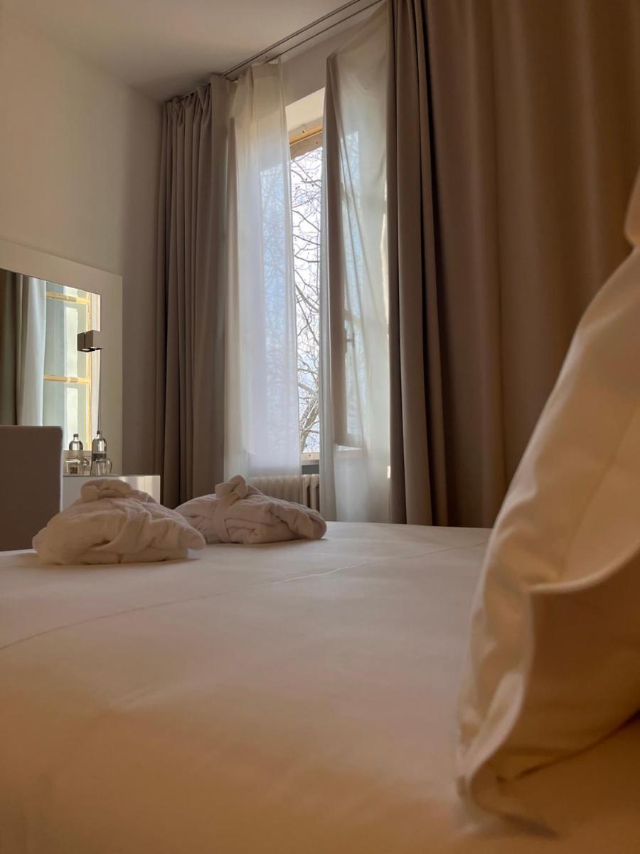 Hotel Castello Di Santa Vittoria Santa Vittoria dʼAlba Buitenkant foto
