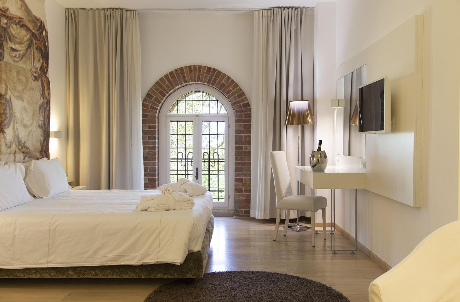 Hotel Castello Di Santa Vittoria Santa Vittoria dʼAlba Buitenkant foto