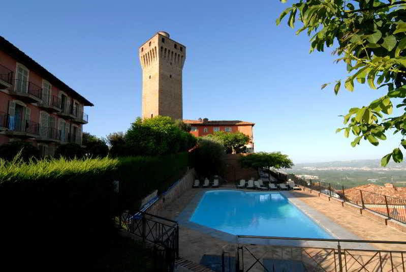 Hotel Castello Di Santa Vittoria Santa Vittoria dʼAlba Buitenkant foto